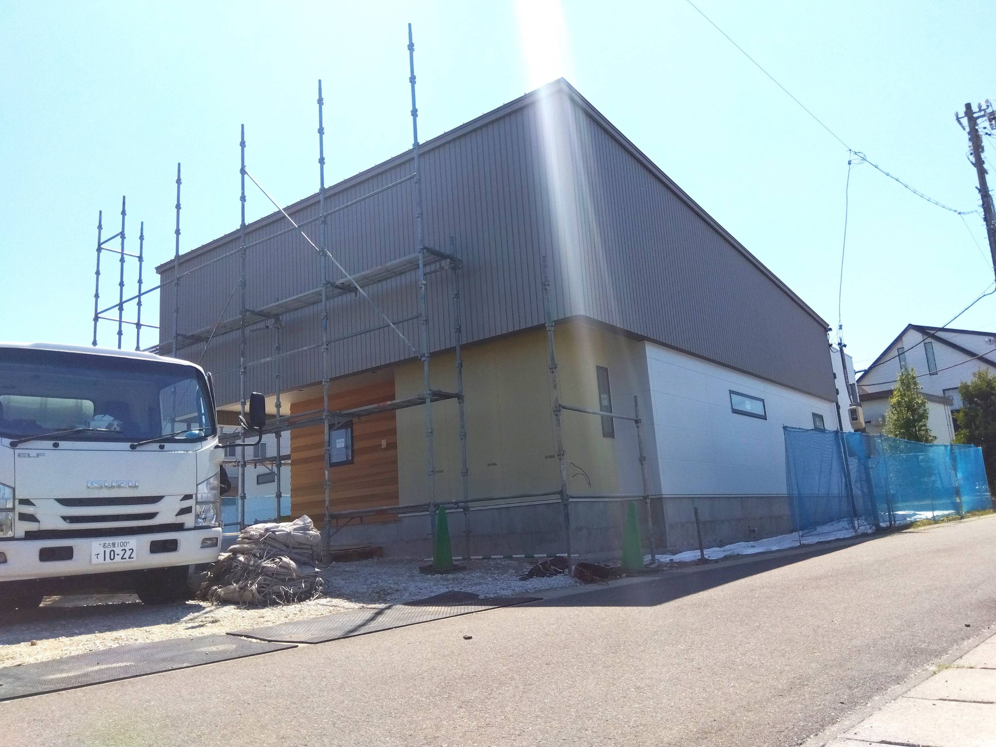 S様邸　足場を解体中です。